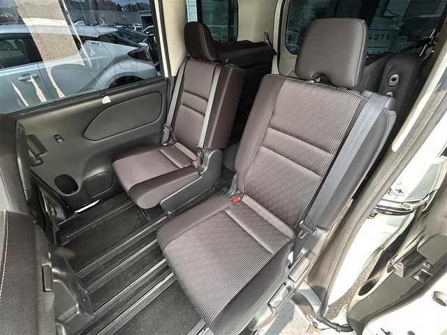 日産 セレナ ハイウェイスター V 愛媛県 2020(令2)年 4.5万km ブリリアントホワイトパール プロパイロット/フリップダウンモニター/両側電動スライドドア/ハンズフリー電動スライドドア/アラウンドビューモニター/純正メモリナビ/CD/DVD/BD/BT/MSV/iPod/フルセグTV/ドライブレコーダー/ビルトインETC/エマージェンシーブレーキ/ブラインドスポットモニター/レーンキープアシストシステム/コーナーセンサー/リア5面スモークフィルム/LEDヘッドライト/オートライト/フォグランプ/純正フロアマット/純正16インチアルミホイール/ドアバイザー/プッシュスタート/スマートキー/スペアキー１本
