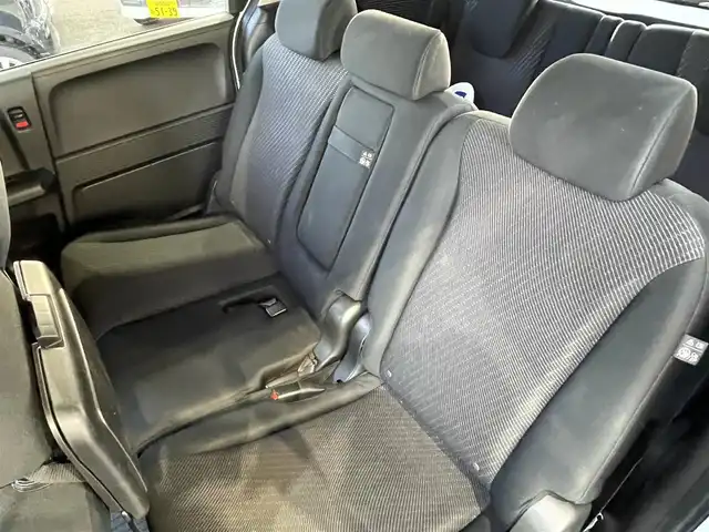 ホンダ フリード ハイブリット ジャストセレクション 福岡県 2013(平25)年 9.6万km ホワイトオーキッドパール (株)IDOMが運営する【じしゃロン八幡西店】の自社ローン専用車両になります。こちらは現金またはオートローンご利用時の価格です。自社ローンご希望の方は別途その旨お申付け下さい/純正ナビ(VXM-145VFi)/【Bluetooth・CD・DVD・TV】/バックカメラ/純正フリップダウンモニター/ETC/クルーズコントロール/両側パワースライドドア/スマートキー/オートライト/ステアリングスイッチ
