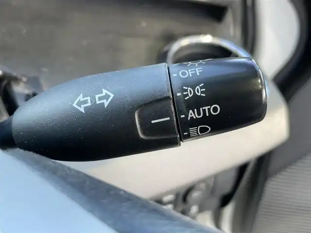 ホンダ フリード ハイブリット ジャストセレクション 福岡県 2013(平25)年 9.6万km ホワイトオーキッドパール (株)IDOMが運営する【じしゃロン八幡西店】の自社ローン専用車両になります。こちらは現金またはオートローンご利用時の価格です。自社ローンご希望の方は別途その旨お申付け下さい/純正ナビ(VXM-145VFi)/【Bluetooth・CD・DVD・TV】/バックカメラ/純正フリップダウンモニター/ETC/クルーズコントロール/両側パワースライドドア/スマートキー/オートライト/ステアリングスイッチ