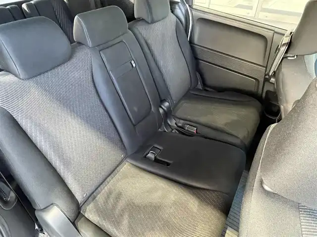 ホンダ フリード ハイブリット ジャストセレクション 福岡県 2013(平25)年 9.6万km ホワイトオーキッドパール (株)IDOMが運営する【じしゃロン八幡西店】の自社ローン専用車両になります。こちらは現金またはオートローンご利用時の価格です。自社ローンご希望の方は別途その旨お申付け下さい/純正ナビ(VXM-145VFi)/【Bluetooth・CD・DVD・TV】/バックカメラ/純正フリップダウンモニター/ETC/クルーズコントロール/両側パワースライドドア/スマートキー/オートライト/ステアリングスイッチ