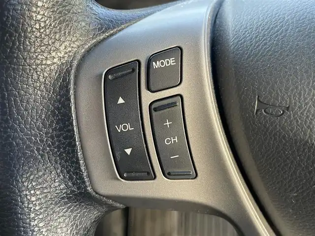 ホンダ フリード ハイブリット ジャストセレクション 福岡県 2013(平25)年 9.6万km ホワイトオーキッドパール (株)IDOMが運営する【じしゃロン八幡西店】の自社ローン専用車両になります。こちらは現金またはオートローンご利用時の価格です。自社ローンご希望の方は別途その旨お申付け下さい/純正ナビ(VXM-145VFi)/【Bluetooth・CD・DVD・TV】/バックカメラ/純正フリップダウンモニター/ETC/クルーズコントロール/両側パワースライドドア/スマートキー/オートライト/ステアリングスイッチ