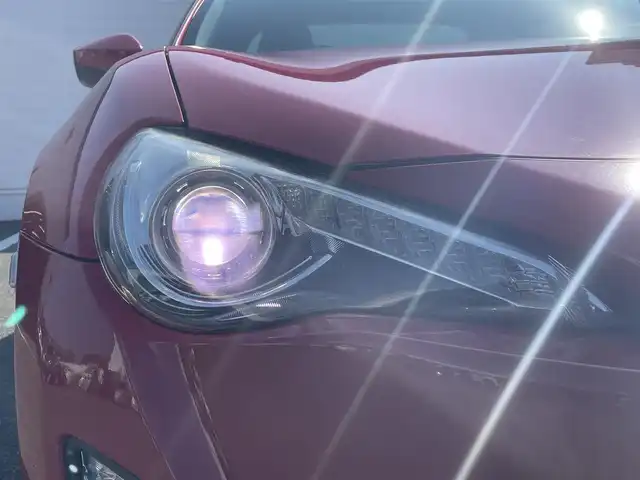 トヨタ ８６ GT 熊本県 2012(平24)年 10.3万km ライトニングレッド (株)IDOMが運営する【じしゃロン熊本店】の自社ローン専用車両になります。/こちらは現金またはオートローンご利用時の価格です。自社ローンご希望の方は別途その旨お申付け下さい/純正ナビ（ＣＤ　ＤＶＤ　ＳＤ　ワンセグＴＶ　ＢＴ）　/バックカメラ　/ＥＴＣ　/パドルシフト　/ＨＩＤヘッドライト　/Ｗ＋サイドエアバッグ　/カーテンエアバッグ　/プッシュスタート　/スマートキー　/電動格納ミラー