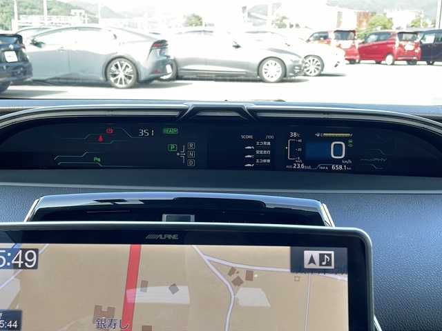 トヨタ プリウス ＰＨＶ S セーフティプラス 福岡県 2018(平30)年 7.7万km ホワイトパールクリスタルシャイン アルパイン製11型フローティングナビ/バックカメラ/ソーラーパネル/ビルトインETC/レーダークルーズコントロール/ステアリングヒーター/クリアランスソナー/スマートキー/プッシュスタート/Wエアバック/ABS