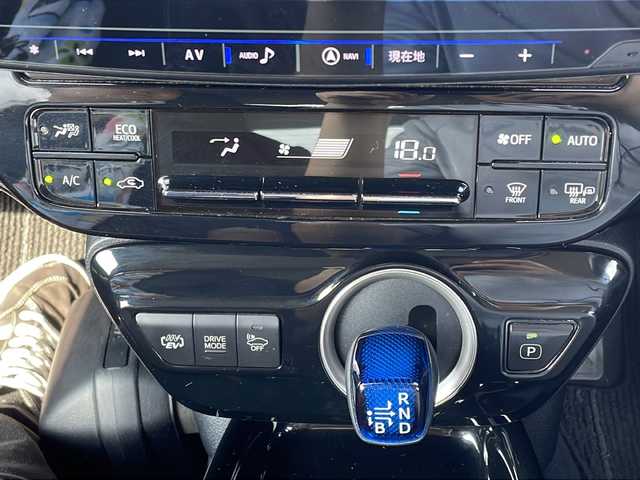 トヨタ プリウス ＰＨＶ S セーフティプラス 福岡県 2018(平30)年 7.7万km ホワイトパールクリスタルシャイン アルパイン製11型フローティングナビ/バックカメラ/ソーラーパネル/ビルトインETC/レーダークルーズコントロール/ステアリングヒーター/クリアランスソナー/スマートキー/プッシュスタート/Wエアバック/ABS