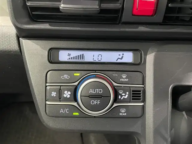 ダイハツ タント X 鹿児島県 2022(令4)年 6.1万km ブライトシルバーメタリック 禁煙車　/片側パワスラ　/社外ナビ　/Ｂｌｕｅｔｏｏｔｈ　/バックカメラ　/ビルドインＥＴＣ　/前後コーナーセンサー　/オートマチックハイビーム　/スマートキー　/プッシュスタート　/アイドリングストップ　/スペアキー/DN席シートヒーター/LEDヘッドライト/電格ミラー/後席テーブル/純正アルミ/カーテンエアバッグ