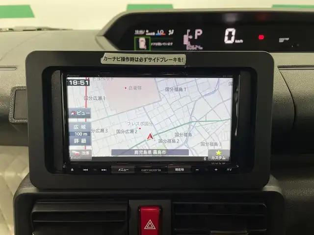 ダイハツ タント X 鹿児島県 2022(令4)年 6.1万km ブライトシルバーメタリック 禁煙車　/片側パワスラ　/社外ナビ　/Ｂｌｕｅｔｏｏｔｈ　/バックカメラ　/ビルドインＥＴＣ　/前後コーナーセンサー　/オートマチックハイビーム　/スマートキー　/プッシュスタート　/アイドリングストップ　/スペアキー/DN席シートヒーター/LEDヘッドライト/電格ミラー/後席テーブル/純正アルミ/カーテンエアバッグ