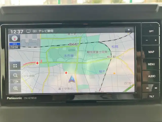 スズキ ジムニー シエラ JC 静岡県 2023(令5)年 2.1万km ブルーイッシュブラックパール3 SDナビ(CD/DVD/BT/フルセグ)/ETC/クルーズコントロール/エンジンスタートボタン/スマートキー/スペアキー１本/パワーステアリング/パワーウィンドウ/4WD/アイドリングストップ/オートエアコン/ETC/純正フロアマット/純正アルミホイール/布シート/D席N席シートヒーター/背面タイヤ/ABS/横滑り防止装置/センターデフロック/レーンキープアシスト/オートライト/オートマチックハイビーム/ダウンヒルアシストコントロール/LEDヘッドライト/W+サイドエアバッグ/衝突軽減システム