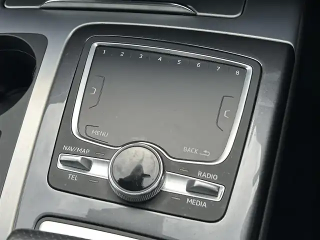 アウディ Ｑ７ 55TFSIクワトロ Sライン 茨城県 2018(平30)年 4.1万km グレイシアホワイトメタリック 7シ-タ-パッケージ /リアアシスタンスパッケージ /フリップダウンモニター /マトリクスLED /バーチャルコックピット /360度カメラ/黒革 /シートヒーター /M付パワーシート /パワーテールゲート /アウディプレセンス /ACC /LKA /BSM /ナビ /12セグ /CarPlay/BT/DVD/CD/パドルシフト/純正20インチAW/ドラレコ/禁煙車