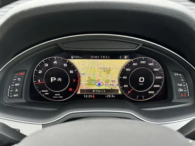 アウディ Ｑ７ 55TFSIクワトロ Sライン 茨城県 2018(平30)年 4.1万km グレイシアホワイトメタリック 7シ-タ-パッケージ /リアアシスタンスパッケージ /フリップダウンモニター /マトリクスLED /バーチャルコックピット /360度カメラ/黒革 /シートヒーター /M付パワーシート /パワーテールゲート /アウディプレセンス /ACC /LKA /BSM /ナビ /12セグ /CarPlay/BT/DVD/CD/パドルシフト/純正20インチAW/ドラレコ/禁煙車