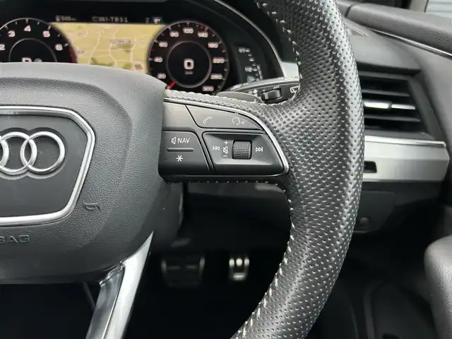 アウディ Ｑ７ 55TFSIクワトロ Sライン 茨城県 2018(平30)年 4.1万km グレイシアホワイトメタリック 7シ-タ-パッケージ /リアアシスタンスパッケージ /フリップダウンモニター /マトリクスLED /バーチャルコックピット /360度カメラ/黒革 /シートヒーター /M付パワーシート /パワーテールゲート /アウディプレセンス /ACC /LKA /BSM /ナビ /12セグ /CarPlay/BT/DVD/CD/パドルシフト/純正20インチAW/ドラレコ/禁煙車