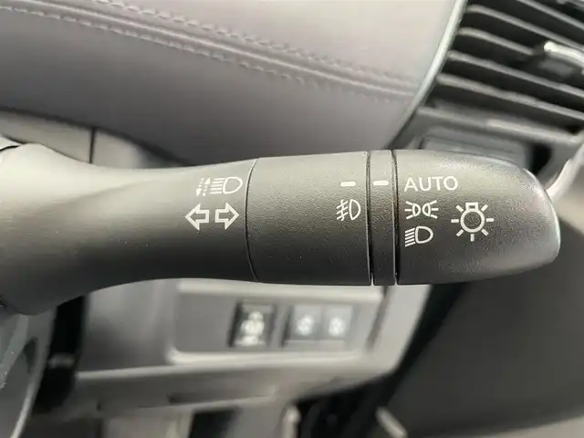 日産 セレナ ハイウェイスター V 鹿児島県 2020(令2)年 5.9万km ダイヤモンドブラック 禁煙/純正ナビ（CD/DVD/Bluetooth/フルセグTV）/バックカメラ　/プロパイロット/追従クルーズコントロール　/衝突軽減ブレーキ　/前後コーナーセンサー/レーンキープアシスト/横滑り防止　/両側パワースライドドア　/電動パーキングブレーキ　/前方ドライブレコーダー　/ＥＴＣ　/革巻きステアリング　/純正アルミホイール/純正フロアマット