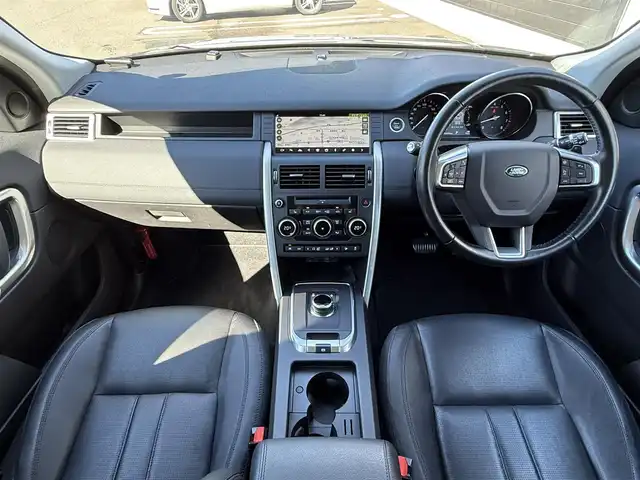 ランドローバー ランドローバー ディスカバリースポーツ　HSE 静岡県 2017(平29)年 1.5万km Ｄグリーン レザーシート/BSM/MERIDIANサウンド/純正ナビ/(Bluetooth/フルセグ)/360°カメラ/パーキングアシスト/ダウンヒルアシストコントロール/メモリー付パワーシート/シートヒーター/スマートキー/フロアマット/純正19インチアルミホイール/保証書/取扱説明書/スペアキー