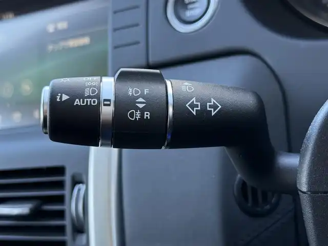 ランドローバー ランドローバー ディスカバリースポーツ　HSE 静岡県 2017(平29)年 1.5万km Ｄグリーン レザーシート/BSM/MERIDIANサウンド/純正ナビ/(Bluetooth/フルセグ)/360°カメラ/パーキングアシスト/ダウンヒルアシストコントロール/メモリー付パワーシート/シートヒーター/スマートキー/フロアマット/純正19インチアルミホイール/保証書/取扱説明書/スペアキー