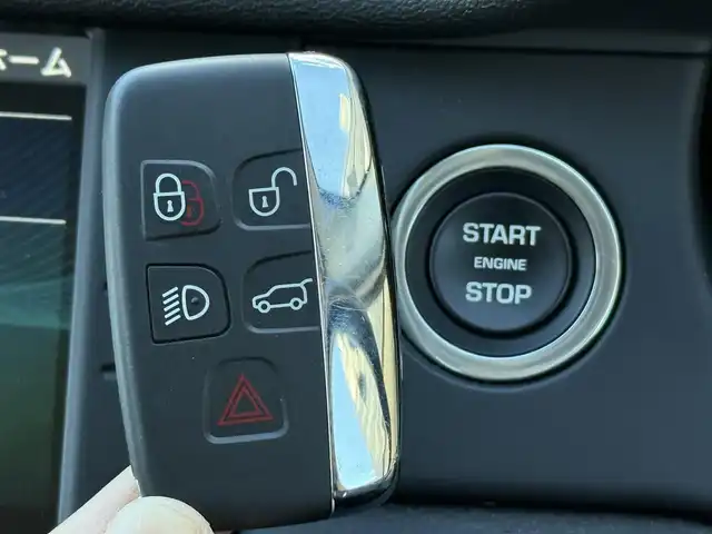 ランドローバー ランドローバー ディスカバリースポーツ　HSE 静岡県 2017(平29)年 1.5万km Ｄグリーン レザーシート/BSM/MERIDIANサウンド/純正ナビ/(Bluetooth/フルセグ)/360°カメラ/パーキングアシスト/ダウンヒルアシストコントロール/メモリー付パワーシート/シートヒーター/スマートキー/フロアマット/純正19インチアルミホイール/保証書/取扱説明書/スペアキー