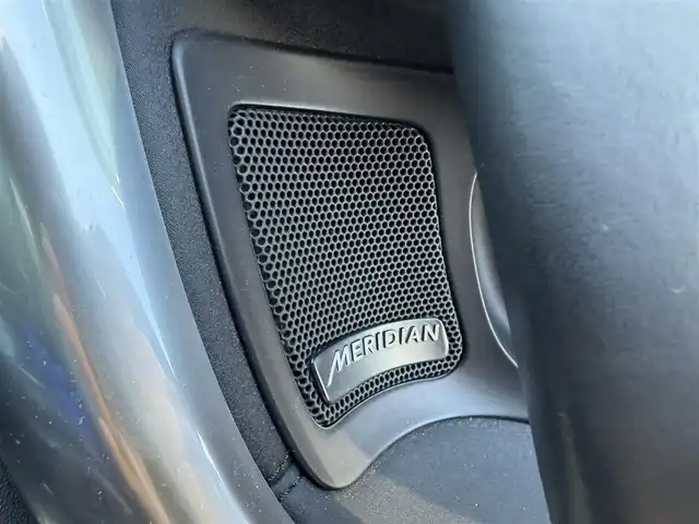 ランドローバー ランドローバー ディスカバリースポーツ　HSE 静岡県 2017(平29)年 1.5万km Ｄグリーン レザーシート/BSM/MERIDIANサウンド/純正ナビ/(Bluetooth/フルセグ)/360°カメラ/パーキングアシスト/ダウンヒルアシストコントロール/メモリー付パワーシート/シートヒーター/スマートキー/フロアマット/純正19インチアルミホイール/保証書/取扱説明書/スペアキー