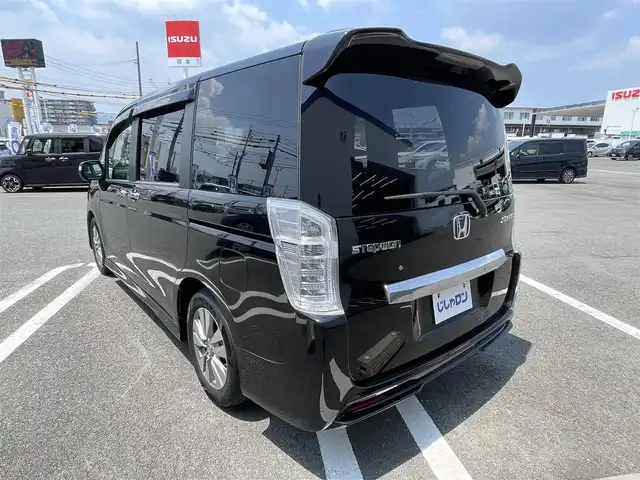 ホンダ ステップワゴン スパーダ Z インターナビセレ 熊本県 2013(平25)年 9万km プレミアムスパークルブラックパール (株)IDOMが運営する【じしゃロン熊本店】の自社ローン専用車両になりますこちらは現金またはオートローンご利用時の価格です。自社ローンご希望の方は別途その旨お申付け下さい/純正HDDナビ【9NW3】/　（ワンセグTV・DVD・CD・USB・AM/FM）/ビルトインETC/バックカメラ/アイドリングストップ/横滑り防止装置/オートライト/パドルシフト/電動格納ウィンカーミラー/ISOFIX/ドアバイザー/純正フロアマット/純正16インチアルミホイール/純正HIDヘッドライト
