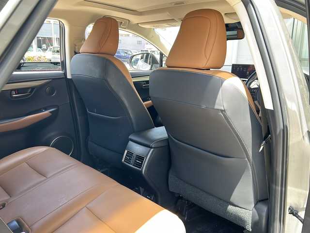 レクサス ＮＸ 300h Iパッケージ 静岡県 2017(平29)年 5.3万km ソニックチタニウム サンルーフ/ベージュ革シート/純正ナビ/フルセグTV /バックカメラ/スマートキー/プッシュスタート/ETC/三眼LEDヘッドライト/パワーシート/シートヒーター/パワーバックドア/クリアランスソナー/レーダークルーズコントロール/衝突軽減ブレーキ/レーンキープアシスト/オートハイビーム/ドライブレコーダー