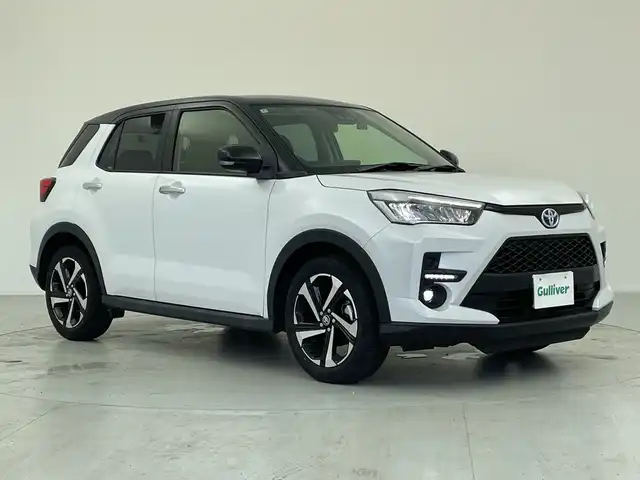 トヨタ ライズ Z 愛知県 2022(令4)年 5万km ブラックマイカメタリック/シャイニングホワイトパール ハイブリッド/純正 9インチディスプレイオーディオ/（FM/AM/TV/Bluetooth/USB/iPod/HDMI/CarPlay/AndroidAuto）/バックカメラ/ドライブレコーダー 前後/ETC/ブラインドスポットモニター/スマートアシスト/・衝突警報機能/・衝突回避支援ブレーキ/・車線逸脱警報機能/・ふらつき警報/・レーンキープコントロール［LKC］/・アダプティブクルーズコントロール/・コーナーセンサー（前後）/・標識表示機能/・先行車発進お知らせ機能/シートヒーター（D/N）/オートエアコン/プッシュスタート/オートライト/LEDヘッドランプ＋クリアランスランプ/フォグランプ/ステアリングスイッチ/電子パーキングブレーキ/ブレーキホールド/電動格納ドアミラー/純正17inAW