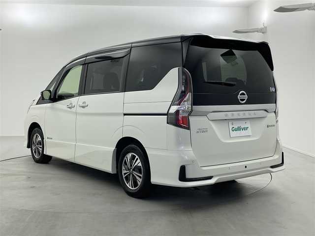 日産 セレナ e－パワー ハイウェイスター V 福井県 2021(令3)年 5.2万km ブリリアントホワイトパール 2トーン 10インチナビ/CD/DVD/BT/フルセグTV/全方位カメラ/両側パワースライドドア/プロパイロット/デジタルインナーミラー/BSM/エマージェンシーブレーキ/車線逸脱