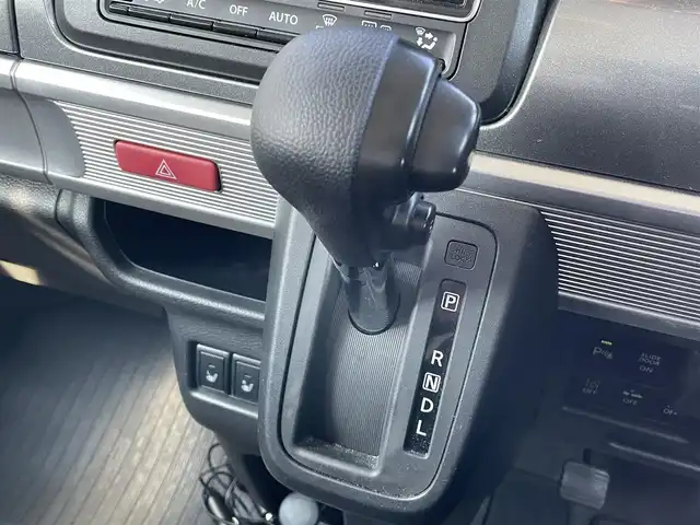 スズキ スペーシア ギア HYBRID XZ 青森県 2019(平31)年 4.1万km オフブルーメタリック/ガンメタリック2トーンルーフ ワンオーナー/４ＷＤ/社外オーディオ/両側パワースライドドア/パーキングセンサー/車線逸脱防止/衝突軽減ブレーキ/横滑り防止/純正ＬＥＤヘッドライト/フォグランプ/シートヒーター/アイドリングストップ/ＥＴＣ/取扱説明書/保証書