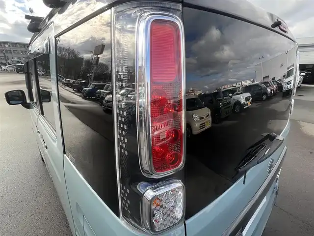 スズキ スペーシア ギア HYBRID XZ 秋田県 2019(平31)年 4.1万km オフブルーメタリック/ガンメタリック2トーンルーフ ４WD/衝突軽減システム/LEDヘッドライト/両側パワースライドドア/社外カーオーディオ（CD/BT/AM/FM）/スマートキー/アイドリングストップ/プッシュスタート/レーンキープアシスト/オートマチックハイビーム/コーナーセンサー/ステアリングスイッチ/前席シートヒーター/ビルトインETC/ドライブレコーダー/ルーフレール/ルーフキャリア/純正フロアマット/社外ドアバイザー/オートライト/オートエアコン/パワーステアリング/パワーウィンドウ/横滑り防止/盗難防止装置/寒冷地仕様/電動格納ウィンカーミラー