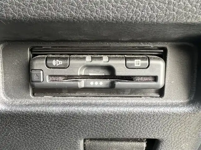 スズキ スペーシア ギア HYBRID XZ 秋田県 2019(平31)年 4.1万km オフブルーメタリック/ガンメタリック2トーンルーフ ４WD/衝突軽減システム/LEDヘッドライト/両側パワースライドドア/社外カーオーディオ（CD/BT/AM/FM）/スマートキー/アイドリングストップ/プッシュスタート/レーンキープアシスト/オートマチックハイビーム/コーナーセンサー/ステアリングスイッチ/前席シートヒーター/ビルトインETC/ドライブレコーダー/ルーフレール/ルーフキャリア/純正フロアマット/社外ドアバイザー/オートライト/オートエアコン/パワーステアリング/パワーウィンドウ/横滑り防止/盗難防止装置/寒冷地仕様/電動格納ウィンカーミラー