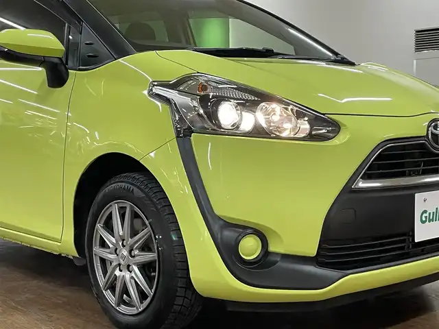 トヨタ シエンタ G 道央・札幌 2016(平28)年 8.2万km エアーイエロー 4WD/寒冷地仕様/両側パワースライドドア/純正SDナビ/・ワンセグTV/CD/DVD/BT/SD/バックカメラ/社外エンジンスターター/横滑り防止装置/3列シート/純正フロアマット/純正ドアバイザー/プッシュスタート/スマートキーx2/ウインカーミラー/社外15インチAW/社外AW付きサマータイヤ積込/・185/60R15 ’23製 6mm/取扱説明書/ナビ取扱説明書