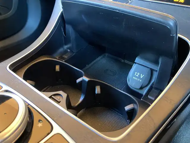 メルセデス・ベンツ Ｃ２２０ｄ ローレウスエディション 愛知県 2017(平29)年 3.9万km ポーラホワイト AMGラインインテリア・エクステリア /黒革 /パワーシート /シートヒーター/レーダーセーフティパッケージ /ACC /BSM /LKA /純正HDDナビ/バックカメラ /フルセグTV /LEDヘッドライト/オートライト/ETC/スマートキー/純正18インチアルミホイール