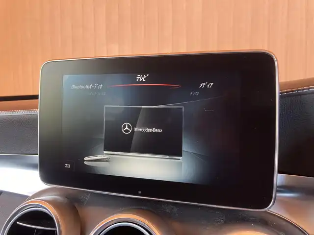 メルセデス・ベンツ Ｃ２２０ｄ ローレウスエディション 愛知県 2017(平29)年 3.9万km ポーラホワイト AMGラインインテリア・エクステリア /黒革 /パワーシート /シートヒーター/レーダーセーフティパッケージ /ACC /BSM /LKA /純正HDDナビ/バックカメラ /フルセグTV /LEDヘッドライト/オートライト/ETC/スマートキー/純正18インチアルミホイール