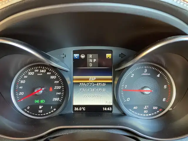メルセデス・ベンツ Ｃ２２０ｄ ローレウスエディション 愛知県 2017(平29)年 3.9万km ポーラホワイト AMGラインインテリア・エクステリア /黒革 /パワーシート /シートヒーター/レーダーセーフティパッケージ /ACC /BSM /LKA /純正HDDナビ/バックカメラ /フルセグTV /LEDヘッドライト/オートライト/ETC/スマートキー/純正18インチアルミホイール