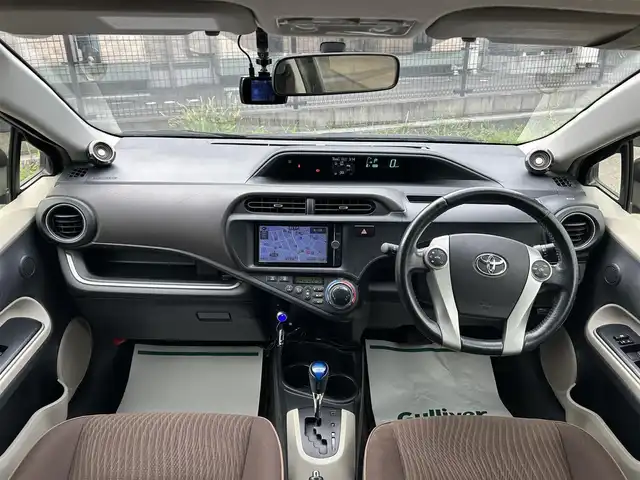 トヨタ アクア G 香川県 2013(平25)年 8.6万km ブラックマイカ 純正SDナビ/CD/Bluetooth/フルセグ/バックカメラ/純正15インチアルミ/スマートキー/プッシュスタート/LEDヘッドライト/前席シートヒーター/純正マット/ETC