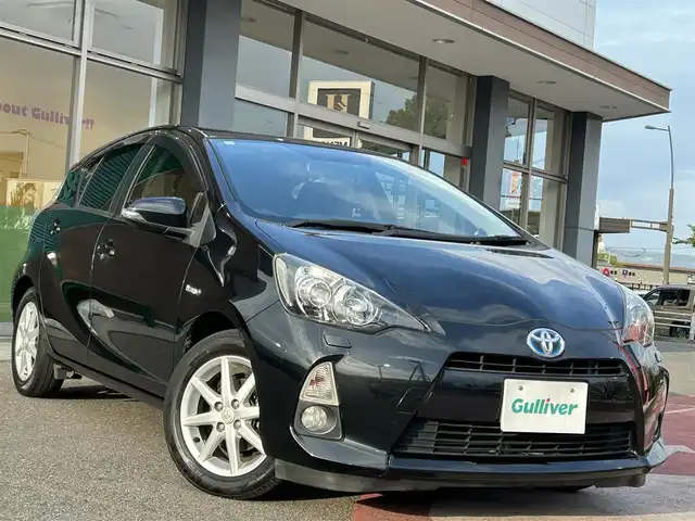トヨタ アクア G 香川県 2013(平25)年 8.6万km ブラックマイカ 純正SDナビ/CD/Bluetooth/フルセグ/バックカメラ/純正15インチアルミ/スマートキー/プッシュスタート/LEDヘッドライト/前席シートヒーター/純正マット/ETC