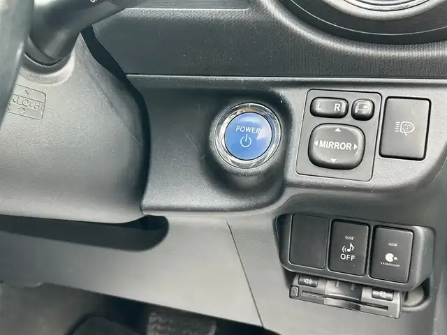 トヨタ アクア G 香川県 2013(平25)年 8.6万km ブラックマイカ 純正SDナビ/CD/Bluetooth/フルセグ/バックカメラ/純正15インチアルミ/スマートキー/プッシュスタート/LEDヘッドライト/前席シートヒーター/純正マット/ETC