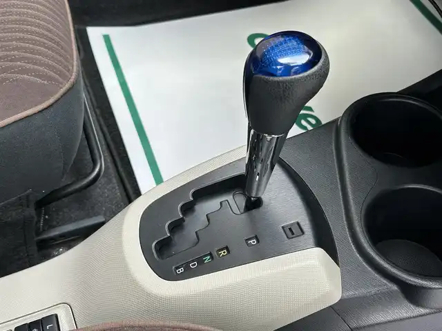 トヨタ アクア G 香川県 2013(平25)年 8.6万km ブラックマイカ 純正SDナビ/CD/Bluetooth/フルセグ/バックカメラ/純正15インチアルミ/スマートキー/プッシュスタート/LEDヘッドライト/前席シートヒーター/純正マット/ETC