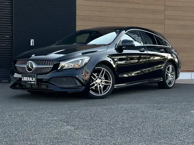 メルセデス・ベンツ ＣＬＡ１８０ Sブレイク　スポーツ 宮崎県 2017(平29)年 4.5万km コスモスブラック 純正HDDナビゲーション/・フルセグTV/・CD/・DVD/・Bluetooth/・AM FM/バックカメラ/・コーナーセンサー/アクティブクルーズコントロール/・レーンキープ/パワーバックドア/ブラインドスポットモニター/衝突軽減/ETC/純正LEDヘッドライト/・オートライト/純正フロアマット/純正アルミホイール18インチ/ハーフレザーシート/・DN席シートヒーター/・D席パワーシート/スマートキー/プッシュスタート/純正18インチAMGアルミホイール