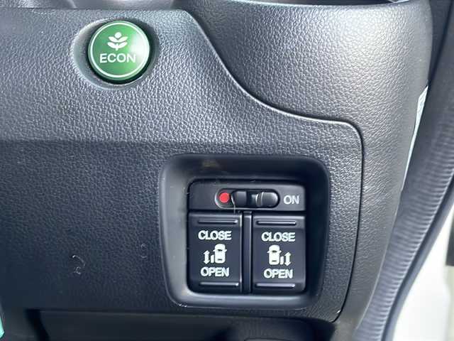 ホンダ Ｎ ＢＯＸ カスタム G ターボ Lパッケージ 長野県 2015(平27)年 7.1万km プレミアムホワイトパールⅡ ・純正7インチメモリーナビゲーション/CD DVD ワンセグTV Bluetooth/・バックカメラ/・ETC/・両側パワースライドドア/・パドルシフト/・クルーズコントロール/・純正15インチアルミホイール/・HIDヘッドライト/・オートライト/・ステアリングリモコン/・ウィンカーミラー/・電動格納ミラー/・スマートキー/・エンジンプッシュスタート/・ドアバイザー