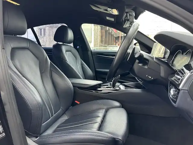 ＢＭＷ ５３０ｉ ED ミッション:インポッシブル 大阪府 2018(平30)年 7.3万km サファイアブラックP 純正HDDナビ/BT/CD/DVD/フルセグTV/USB/360度カメラ/Harman/kardonサラウンド・サウンド・システム/ヘッドアップディスプレイ/全席シートヒーター/D/N席パワーシート/パドルシフト/追従機能付きクルーズコントロール/レーンキープアシスト/前後コーナーセンサー/オートホールド/LEDヘッドライト/オートライト/フロントフォグランプ/純正19インチAW/スペアキー/ドライブレコーダー（WHSR-510）/ETC