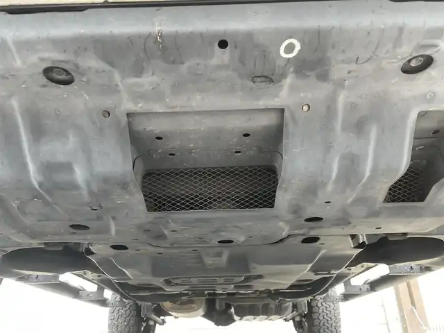 トヨタ ＦＪクルーザー 福島県 2016(平28)年 7.3万km ホワイト 切替4WD/ルーフキャリア/パーキングソナー/純正フロアマット/純正SDナビ/（CD／DVD／Bluetooth/バックカメラ/盗難防止/横滑り防止