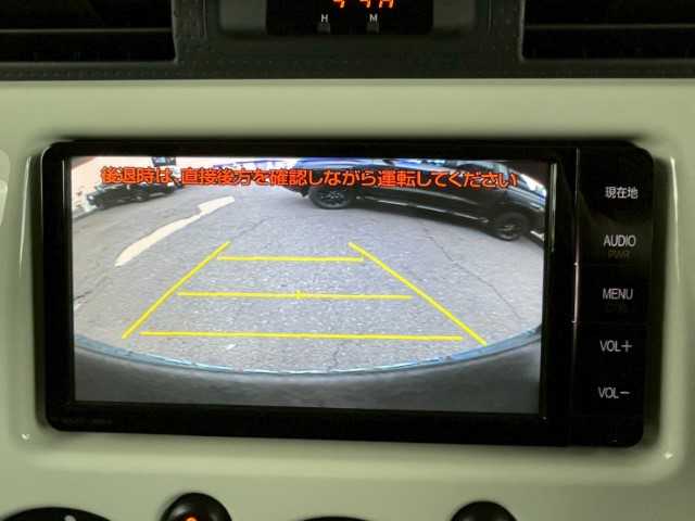 トヨタ ＦＪクルーザー 岩手県 2016(平28)年 7.3万km ホワイト ＡＩＳ検査済み/【2509008719】/4WD(切替）/ルーフキャリア/バックソナー/純正フロアマット/パワーウィンドウ/ETC(通常）/純正ナビ/パワステ/盗難防止装置/横滑り防止装置/ABS/エクストリームJ　XJ08（社外）/ダンロップグラントレックR/T 01（社外）/Bratオリジナルリフトアップキット（社外）/スモークウィンカー（社外）/バックランプ（社外）/トラクションコントロールスイッチ（純正）/社外パーツ取付有