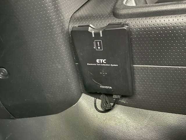 トヨタ ＦＪクルーザー 岩手県 2016(平28)年 7.3万km ホワイト ＡＩＳ検査済み/【2509008719】/4WD(切替）/ルーフキャリア/バックソナー/純正フロアマット/パワーウィンドウ/ETC(通常）/純正ナビ/パワステ/盗難防止装置/横滑り防止装置/ABS/エクストリームJ　XJ08（社外）/ダンロップグラントレックR/T 01（社外）/Bratオリジナルリフトアップキット（社外）/スモークウィンカー（社外）/バックランプ（社外）/トラクションコントロールスイッチ（純正）/社外パーツ取付有