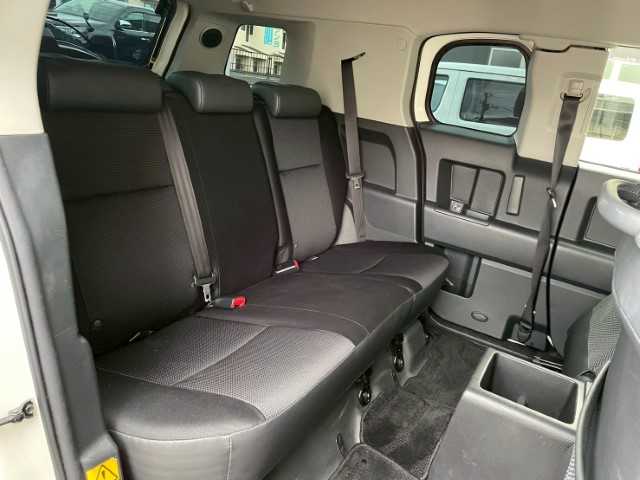 トヨタ ＦＪクルーザー 岩手県 2016(平28)年 7.3万km ホワイト ＡＩＳ検査済み/【2509008719】/4WD(切替）/ルーフキャリア/バックソナー/純正フロアマット/パワーウィンドウ/ETC(通常）/純正ナビ/パワステ/盗難防止装置/横滑り防止装置/ABS/エクストリームJ　XJ08（社外）/ダンロップグラントレックR/T 01（社外）/Bratオリジナルリフトアップキット（社外）/スモークウィンカー（社外）/バックランプ（社外）/トラクションコントロールスイッチ（純正）/社外パーツ取付有