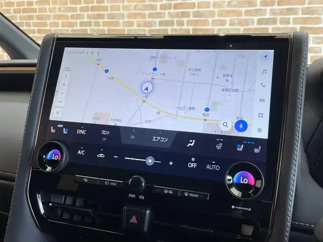 トヨタ アルファードハイブリット Z 岩手県 2023(令5)年 3.2万km プラチナホワイトパールマイカ ４WD/メーカーオプション（リモート機能付きアドバンストパーク/デジタルインナーミラー/ITS Connect/カラーヘッドアップディスプレイ/緊急操舵支援機能/フロントクロストラフィックアラート/レーンチェンジアシスト)/パノラミックビューモニター/三眼LEDヘッドランプ/デュアルパワースライドドア/パワーバックドア/トヨタセーフティセンス/プリクラッシュセーフティ/レーダークルーズコントロール/レーントレーシングアシスト/アダプティブハイビームアシスト/ロードサインアシスト/プロアクティブドライビングアシスト/ドアオープン制御付き安心降車アシスト/エグゼクティブパワーシート（ロングスライド/パワーオットマン/パワーリクライニング/シートヒーター/シートベンチレーション）/ステアリングヒーター/AC100V1500Wアクセサリーコンセント/置くだけ充電/ディスプレイオーディオ/（コネクティッドナビ/フルセグTV/USB/HDMI/Bluetooth/AppleCarPlay/AndroidAuto/ミラキャスト）/ETC2.0