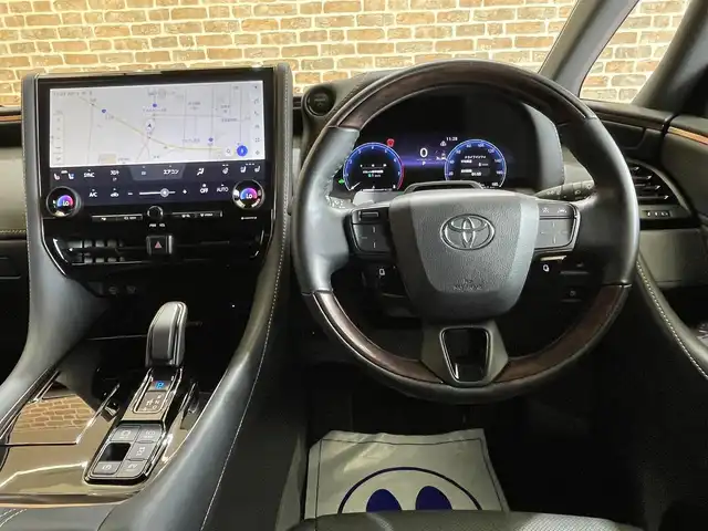 トヨタ アルファードハイブリット Z 岩手県 2023(令5)年 3.2万km プラチナホワイトパールマイカ ４WD/メーカーオプション（リモート機能付きアドバンストパーク/デジタルインナーミラー/ITS Connect/カラーヘッドアップディスプレイ/緊急操舵支援機能/フロントクロストラフィックアラート/レーンチェンジアシスト)/パノラミックビューモニター/三眼LEDヘッドランプ/デュアルパワースライドドア/パワーバックドア/トヨタセーフティセンス/プリクラッシュセーフティ/レーダークルーズコントロール/レーントレーシングアシスト/アダプティブハイビームアシスト/ロードサインアシスト/プロアクティブドライビングアシスト/ドアオープン制御付き安心降車アシスト/エグゼクティブパワーシート（ロングスライド/パワーオットマン/パワーリクライニング/シートヒーター/シートベンチレーション）/ステアリングヒーター/AC100V1500Wアクセサリーコンセント/置くだけ充電/ディスプレイオーディオ/（コネクティッドナビ/フルセグTV/USB/HDMI/Bluetooth/AppleCarPlay/AndroidAuto/ミラキャスト）/ETC2.0