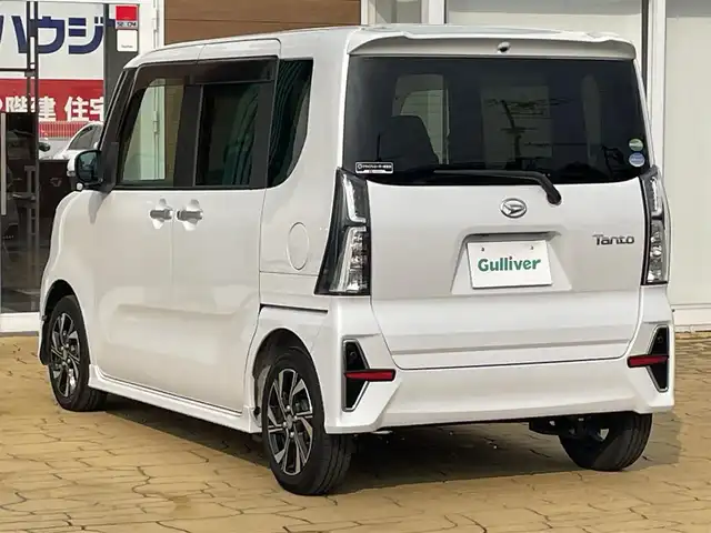 ダイハツ タント カスタム X セレクション 宮崎県 2020(令2)年 6.5万km シャイニングホワイトパール 両側パワースライドドア/純正メモリーナビ(Bluetooth/CD/DVD)/フルセグテレビ/バックカメラ/全周囲カメラ/アイドリングストップ/ドライブレコーダー/LEDヘッドライト/オートライト/純正フロアマット/シートヒーター/純正アルミホイール/横滑り防止装置/衝突軽減システム/カーテンエアバッグ/スマートキー/プッシュスタート/ステアリングスイッチ/ABS