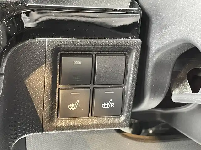 ダイハツ タント カスタム X セレクション 宮崎県 2020(令2)年 6.5万km シャイニングホワイトパール 両側パワースライドドア/純正メモリーナビ(Bluetooth/CD/DVD)/フルセグテレビ/バックカメラ/全周囲カメラ/アイドリングストップ/ドライブレコーダー/LEDヘッドライト/オートライト/純正フロアマット/シートヒーター/純正アルミホイール/横滑り防止装置/衝突軽減システム/カーテンエアバッグ/スマートキー/プッシュスタート/ステアリングスイッチ/ABS