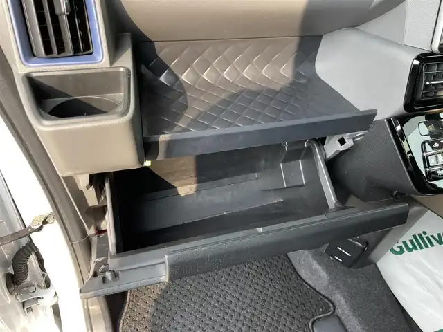 ダイハツ タント カスタム X セレクション 宮崎県 2020(令2)年 6.5万km シャイニングホワイトパール 両側パワースライドドア/純正メモリーナビ(Bluetooth/CD/DVD)/フルセグテレビ/バックカメラ/全周囲カメラ/アイドリングストップ/ドライブレコーダー/LEDヘッドライト/オートライト/純正フロアマット/シートヒーター/純正アルミホイール/横滑り防止装置/衝突軽減システム/カーテンエアバッグ/スマートキー/プッシュスタート/ステアリングスイッチ/ABS