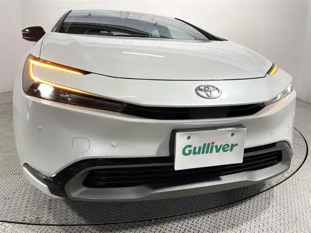 トヨタ プリウス Z 大阪府 2023(令5)年 1.1万km プラチナホワイトパールマイカ 純正ナビ/衝突被害軽減/ＢＳＭ/３６０度カメラ/ＡＣＣ/ドラレコ前後/電動リアゲート/ＥＴＣ/レーンアシスト　/コーナーセンサー/シートヒーター/シートエアコン/オートハイビーム/ＬＥＤオートライト