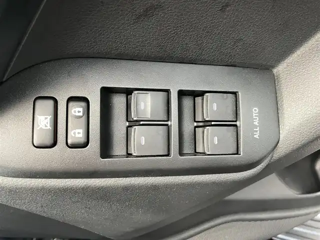 トヨタ ランドクルーザー プラド TX Lパッケージ 鹿児島県 2021(令3)年 4万km ブラック 禁煙　/純正ナビ（CD/DVD/Bluetooth/フルセグTV）　/サンルーフ　/トヨタセーフティセンス　/追従型クルーズコントロール　/前席パワーシート　/バックカメラ　/前席シートヒーター　/前席シートベンチレーション　/LEDヘッドライト　/オートライト/オートマチックハイビーム/前方ドライブレコーダー/ETC　/フロアマット/モデリスタアルミホイール