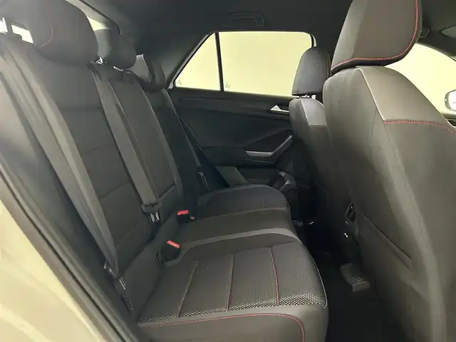 フォルクスワーゲン Ｔ－ロック TDI スポーツ 岐阜県 2021(令3)年 2.8万km ピュアホワイト Volkswagen純正インフォメイテントシステム/　SSDナビゲーション/　Bluetooth　Applecarplay　FM AM/Volkswagenオールインセーフティ/　プリクラッシュブレーキシステム/　ハイビームアシスト/　リアビューカメラ/　アダプティブクルーズコントロール/　トラフィックアラート/　レーンキープアシスト/　ブラインドスポットディティクション/　ポストコリジョンブレーキ/　エマージェンシーストップシグナル/LEDヘッドライト/ETC2.0車載器