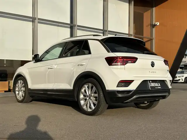 フォルクスワーゲン Ｔ－ロック TDI スポーツ 岐阜県 2021(令3)年 2.8万km ピュアホワイト Volkswagen純正インフォメイテントシステム/　SSDナビゲーション/　Bluetooth　Applecarplay　FM AM/Volkswagenオールインセーフティ/　プリクラッシュブレーキシステム/　ハイビームアシスト/　リアビューカメラ/　アダプティブクルーズコントロール/　トラフィックアラート/　レーンキープアシスト/　ブラインドスポットディティクション/　ポストコリジョンブレーキ/　エマージェンシーストップシグナル/LEDヘッドライト/ETC2.0車載器